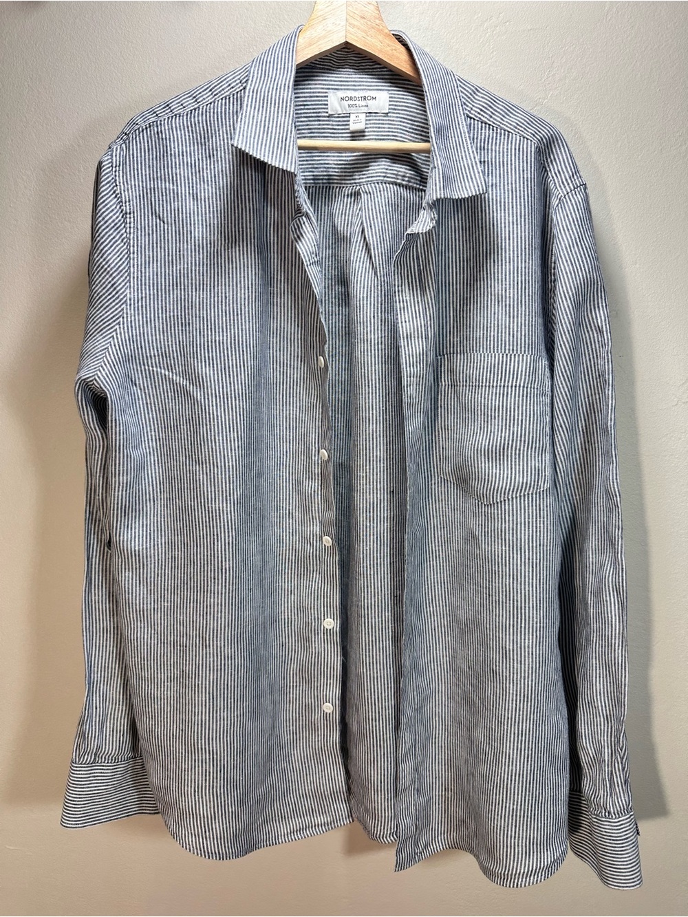 Nordstrom Men's Blue and White Striped Button-Down Shirt